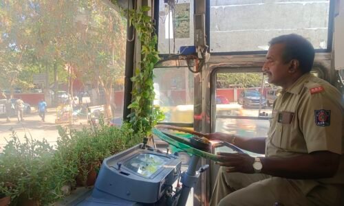 ಬಿಎಂಟಿಸಿ ಬಸ್ನಲ್ಲಿ ಪರಿಸರ ಪ್ರೇಮ ಮೆರೆದ ಚಾಲಕ..ಪರಿಸರ ಉದ್ಯಾನವನ ಬಿಎಂಟಿಸಿ ಬಸ್ಗೆ ಪ್ರಯಾಣಿಕರು ಪಿಧಾ..!